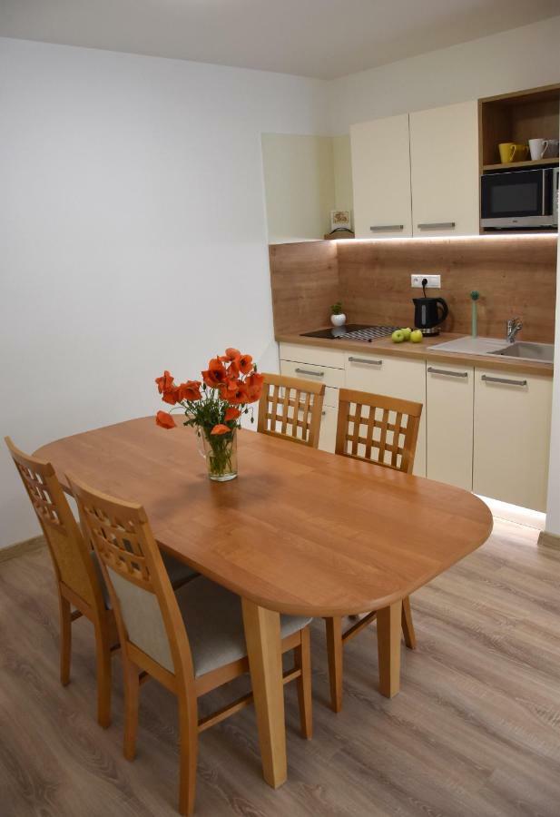 Elemir Apartment Bešeňová Екстериор снимка