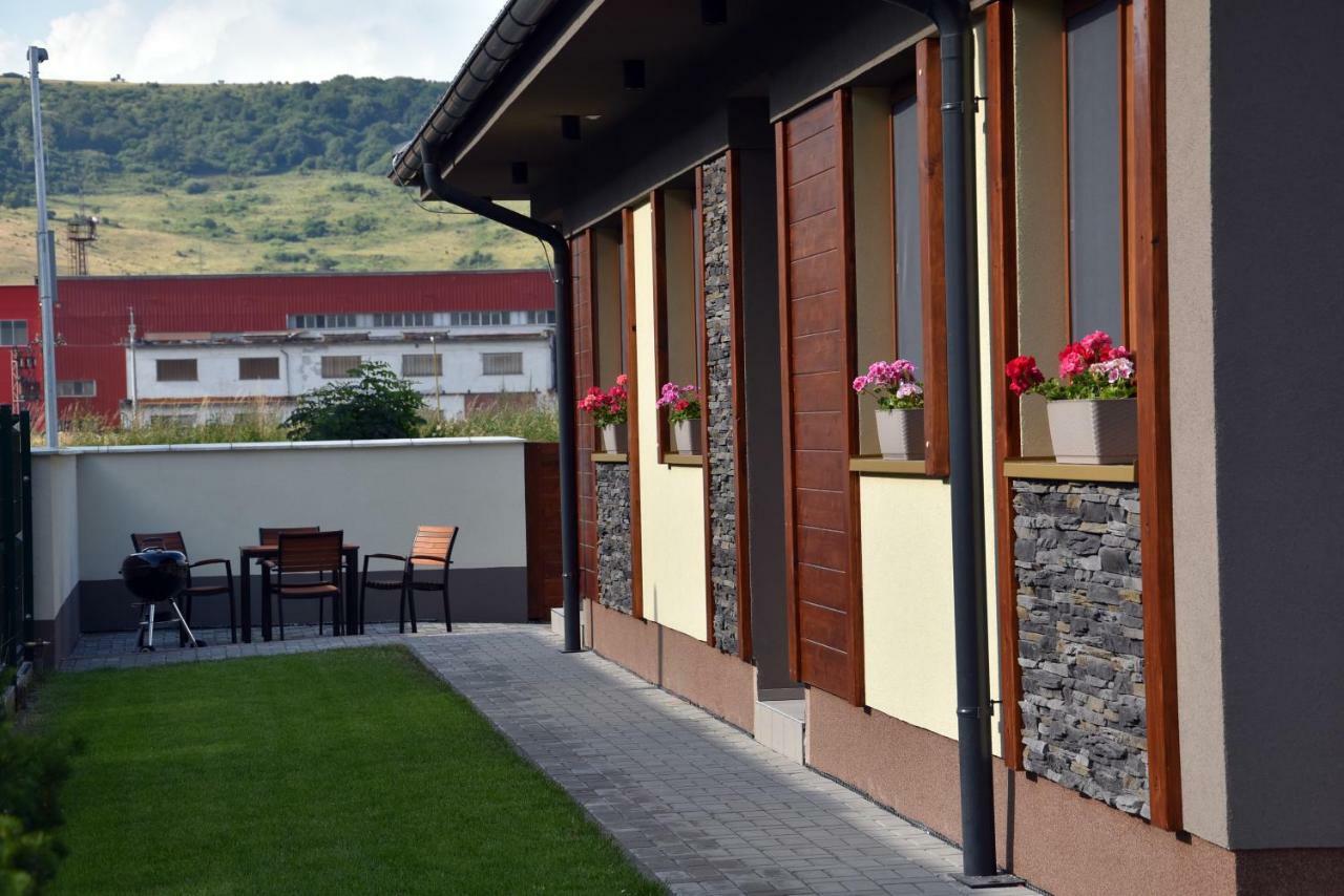 Elemir Apartment Bešeňová Екстериор снимка