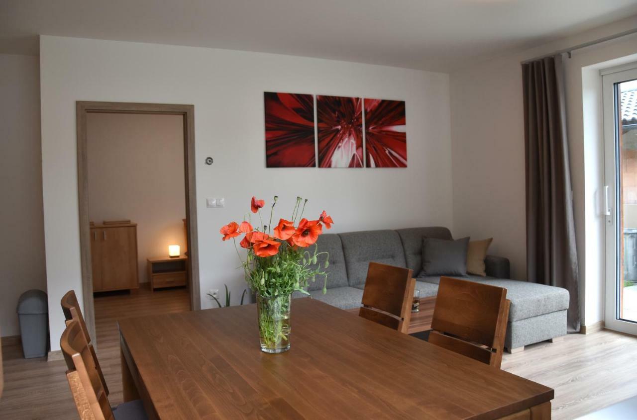 Elemir Apartment Bešeňová Екстериор снимка