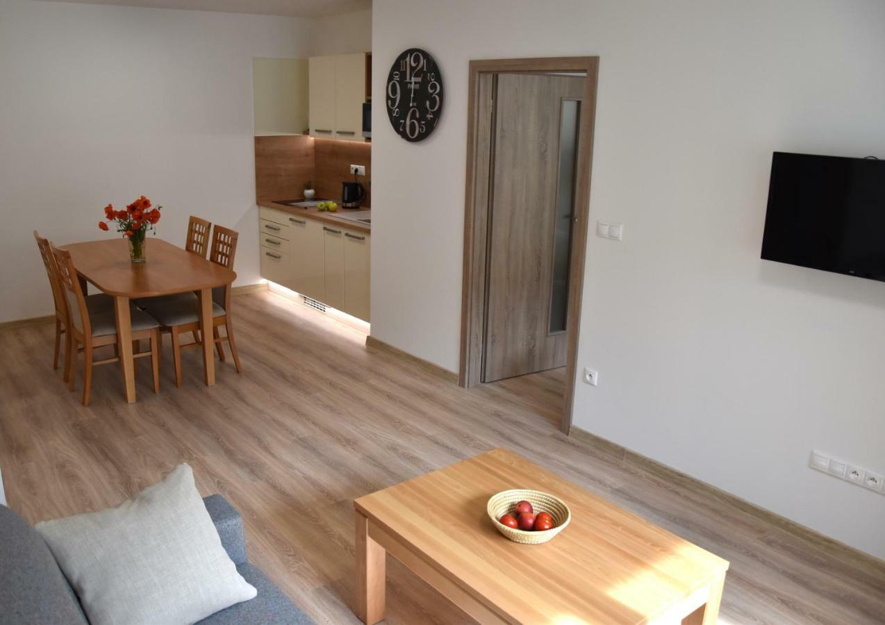 Elemir Apartment Bešeňová Екстериор снимка