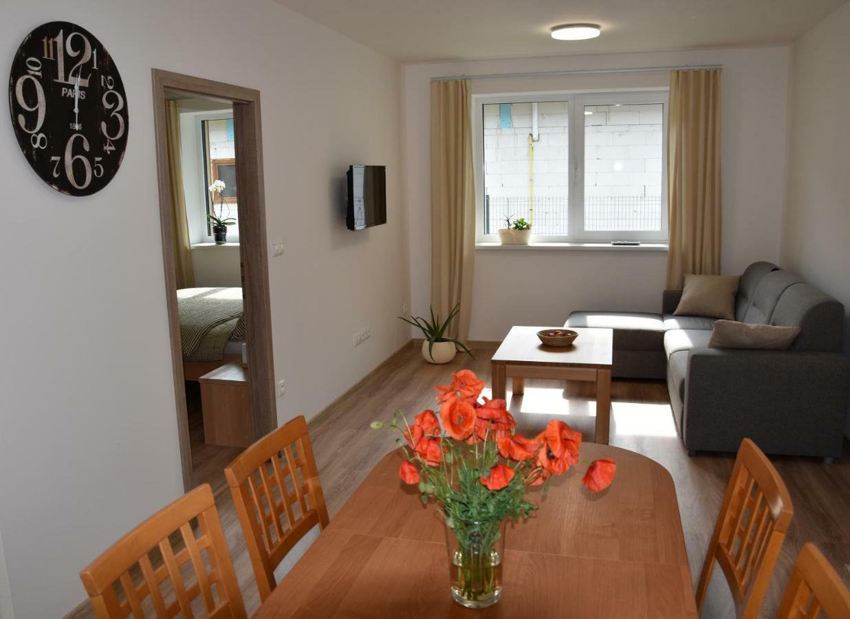 Elemir Apartment Bešeňová Екстериор снимка