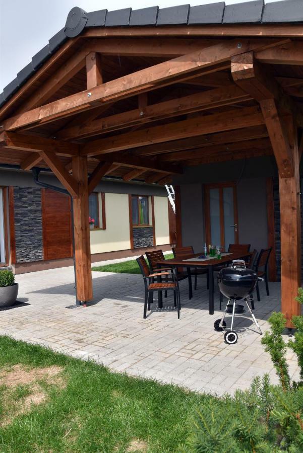 Elemir Apartment Bešeňová Екстериор снимка