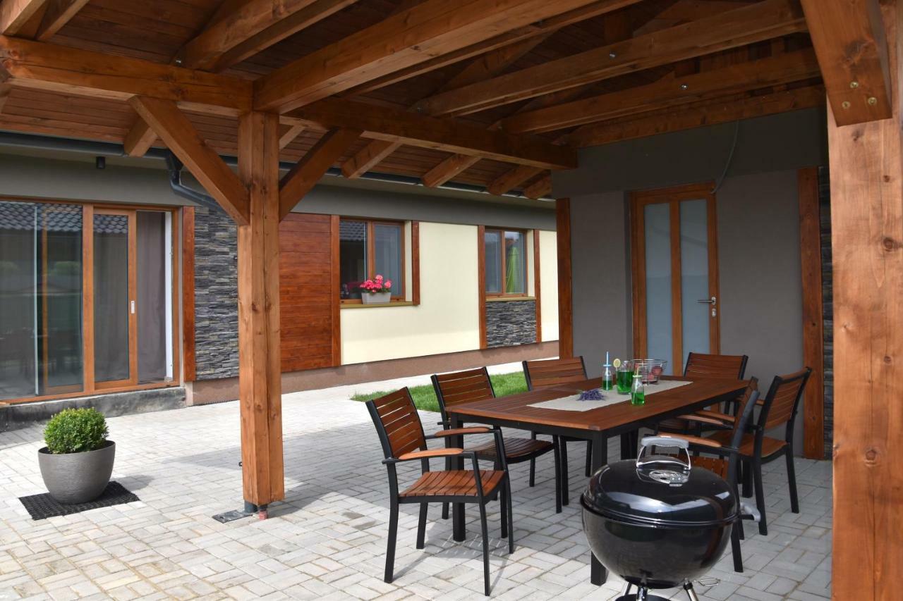 Elemir Apartment Bešeňová Екстериор снимка